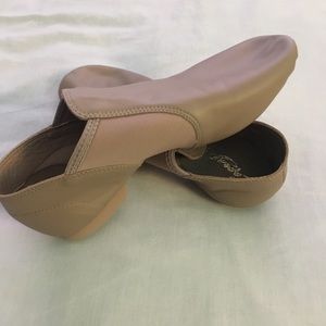 Brand new capezio jazz shoes